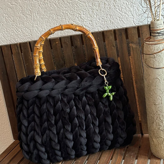 Schwarz - Handtasche aus Grobstrick